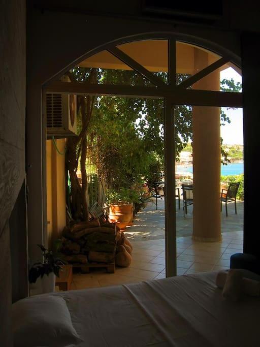 Lenico Beachfront Suites Agia Pelagia Eksteriør bilde
