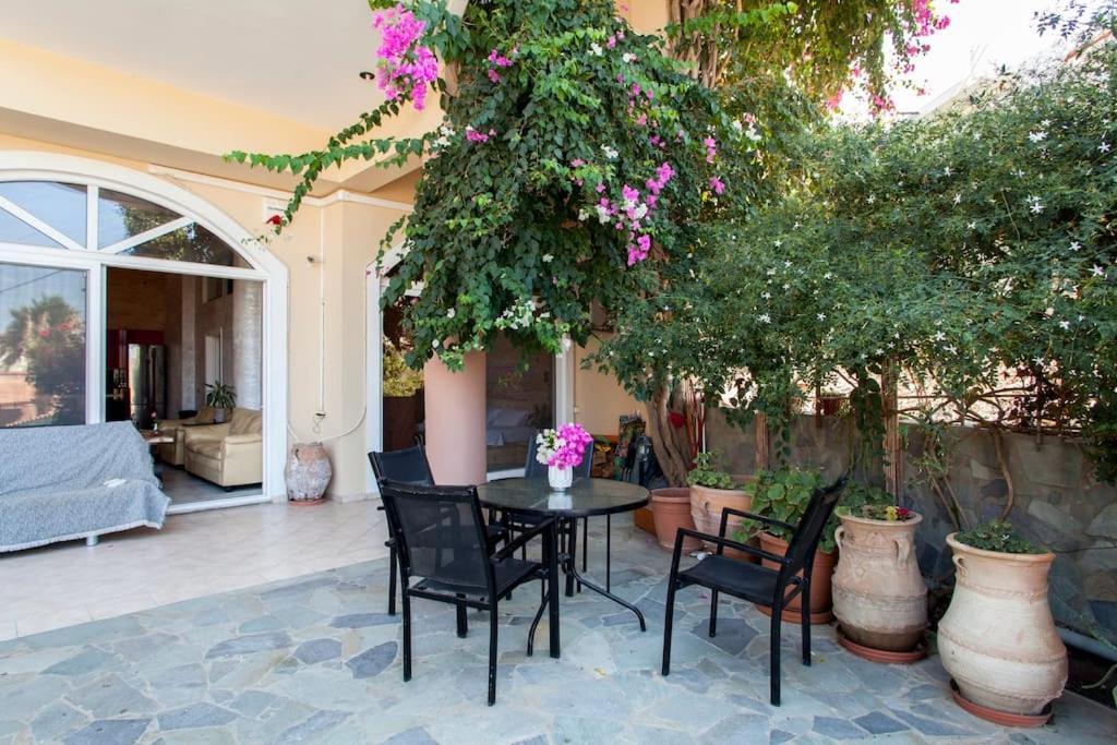 Lenico Beachfront Suites Agia Pelagia Eksteriør bilde